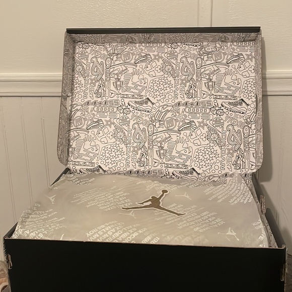 Air Jordan 4 DIY - Picture 9 of 12